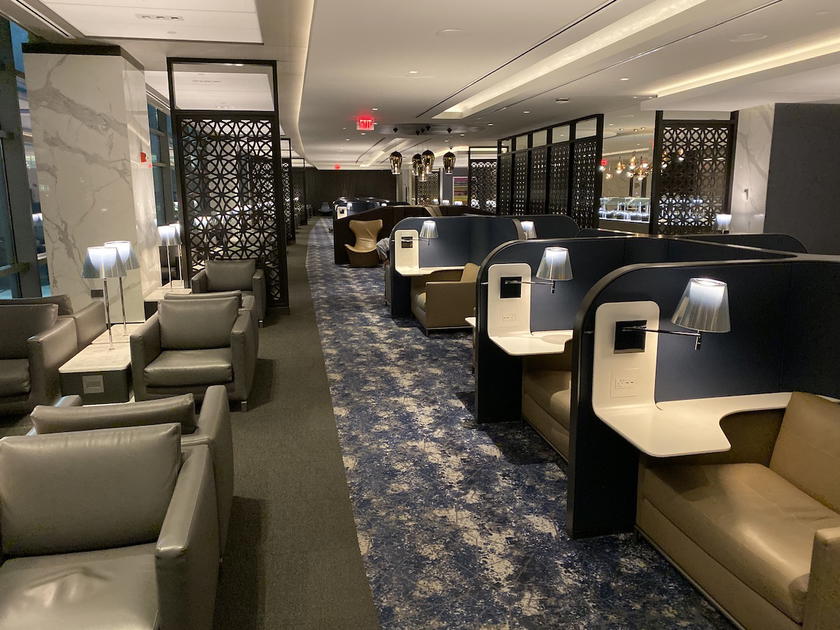 United Polaris Lounge at Newark Liberty International Airport