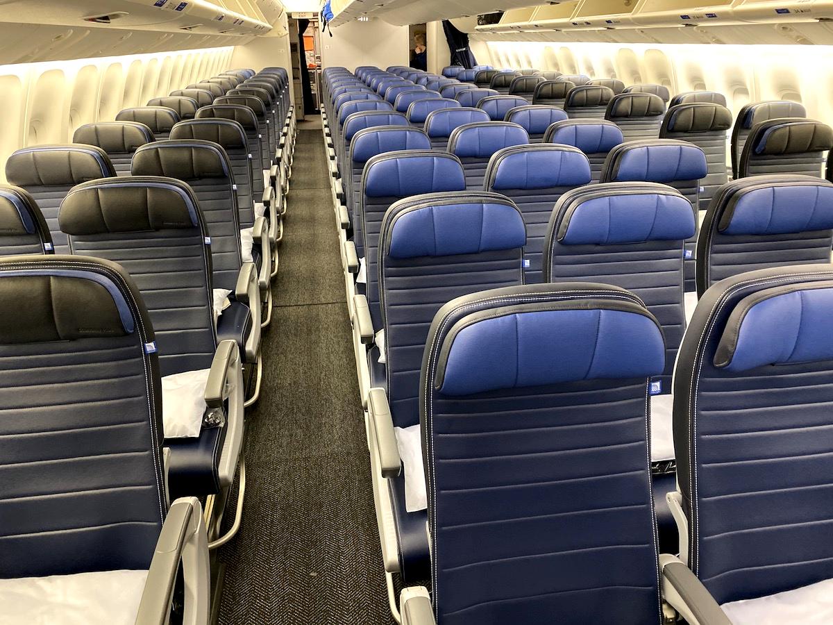 United's Impressive New Family Seating Policy - One Mile at a Time