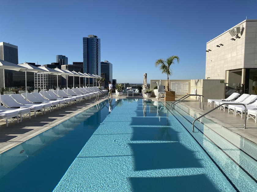 Exterior view of the Waldorf Astoria Beverly Hills hotel