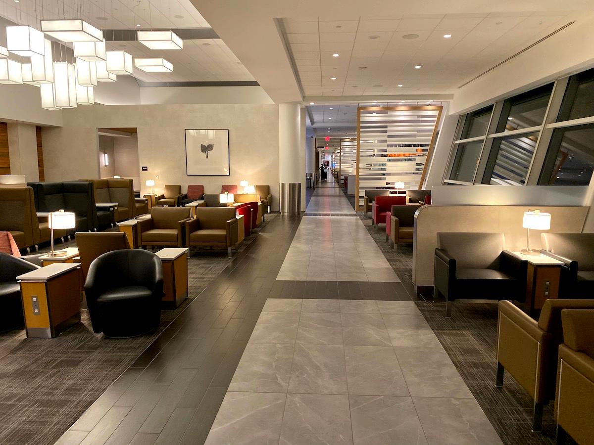 American Airlines Adds Lounge Access For Hawaii Flights