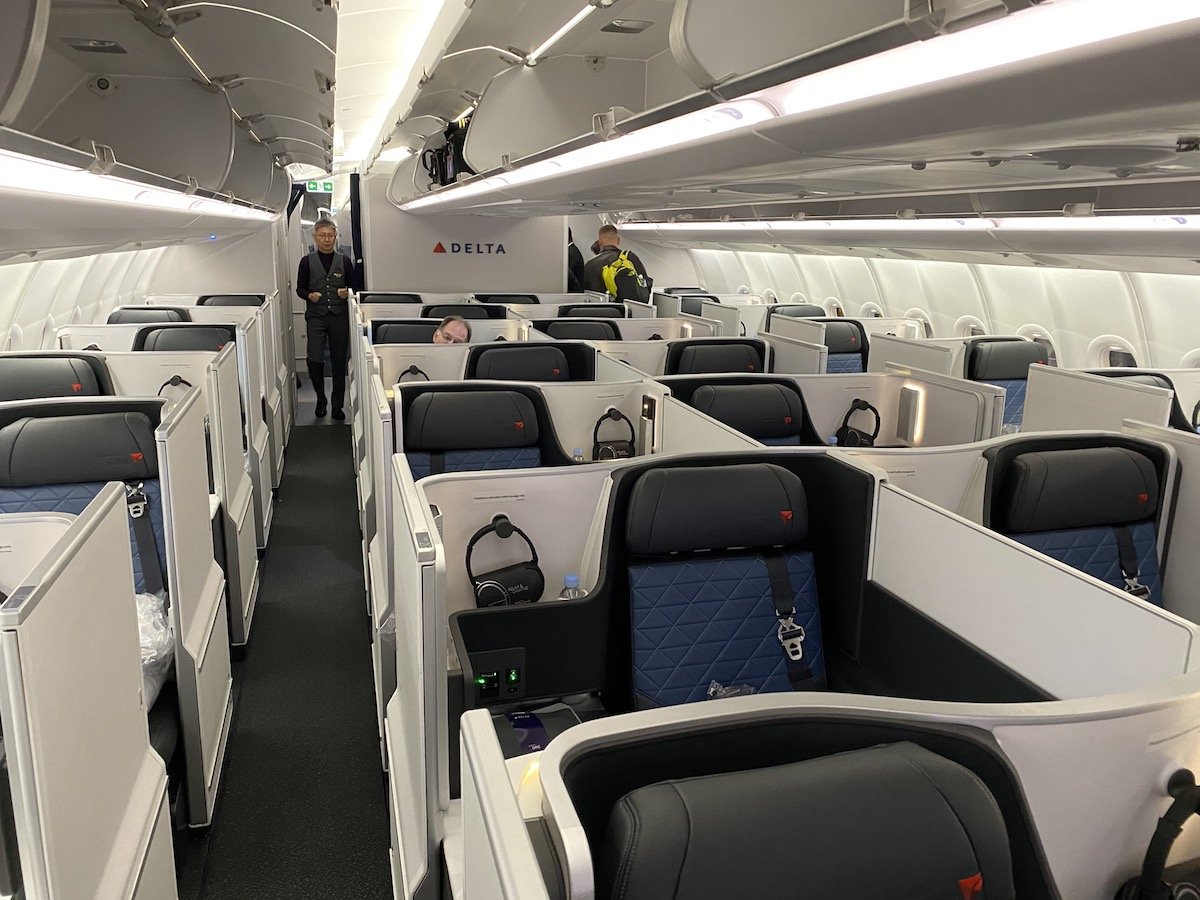Review: Delta Airbus A330-900neo Comfort+ (New York – LA) - Point