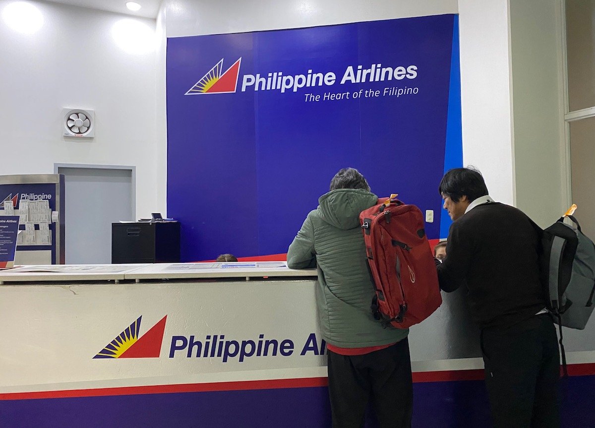 Transiting Manila Airport Review I One, Front Desk Table Philippines Airlines