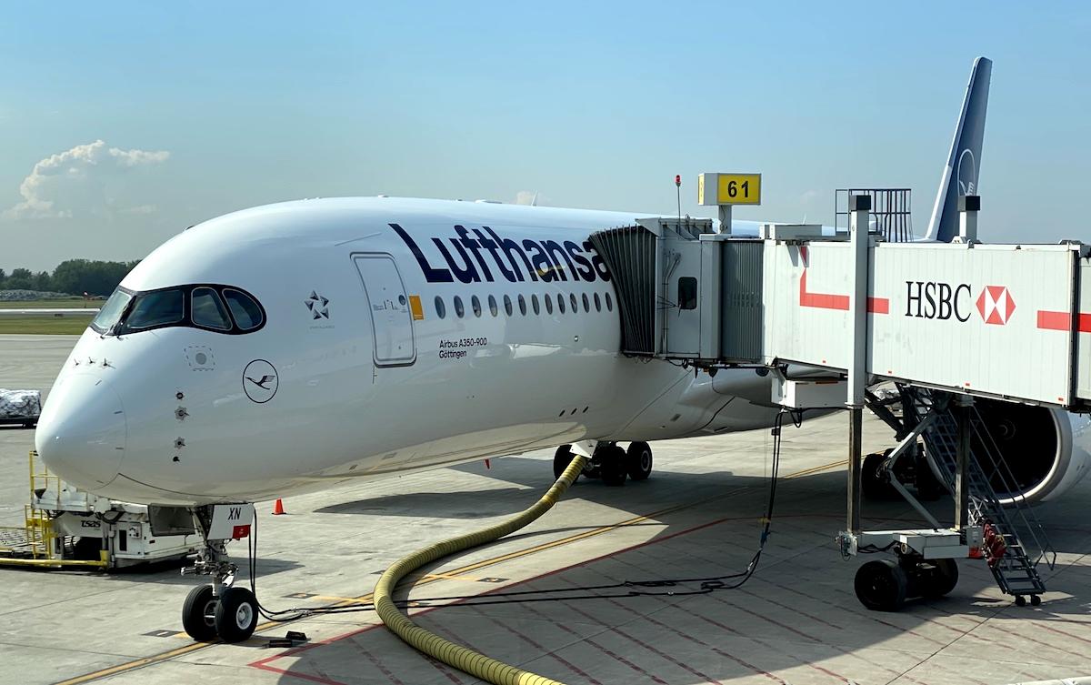 Lufthansa Cuts Free Liquor In Long Haul Economy