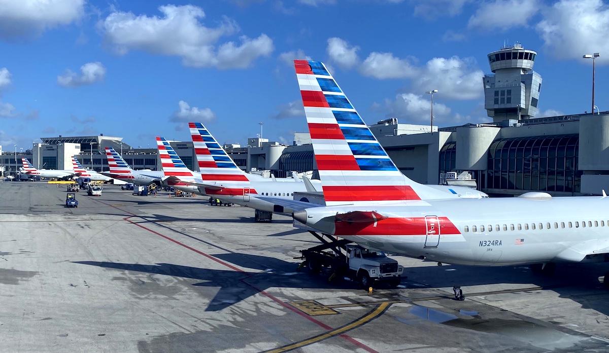 American Airlines tiết lộ việc mở rộng Miami توسع