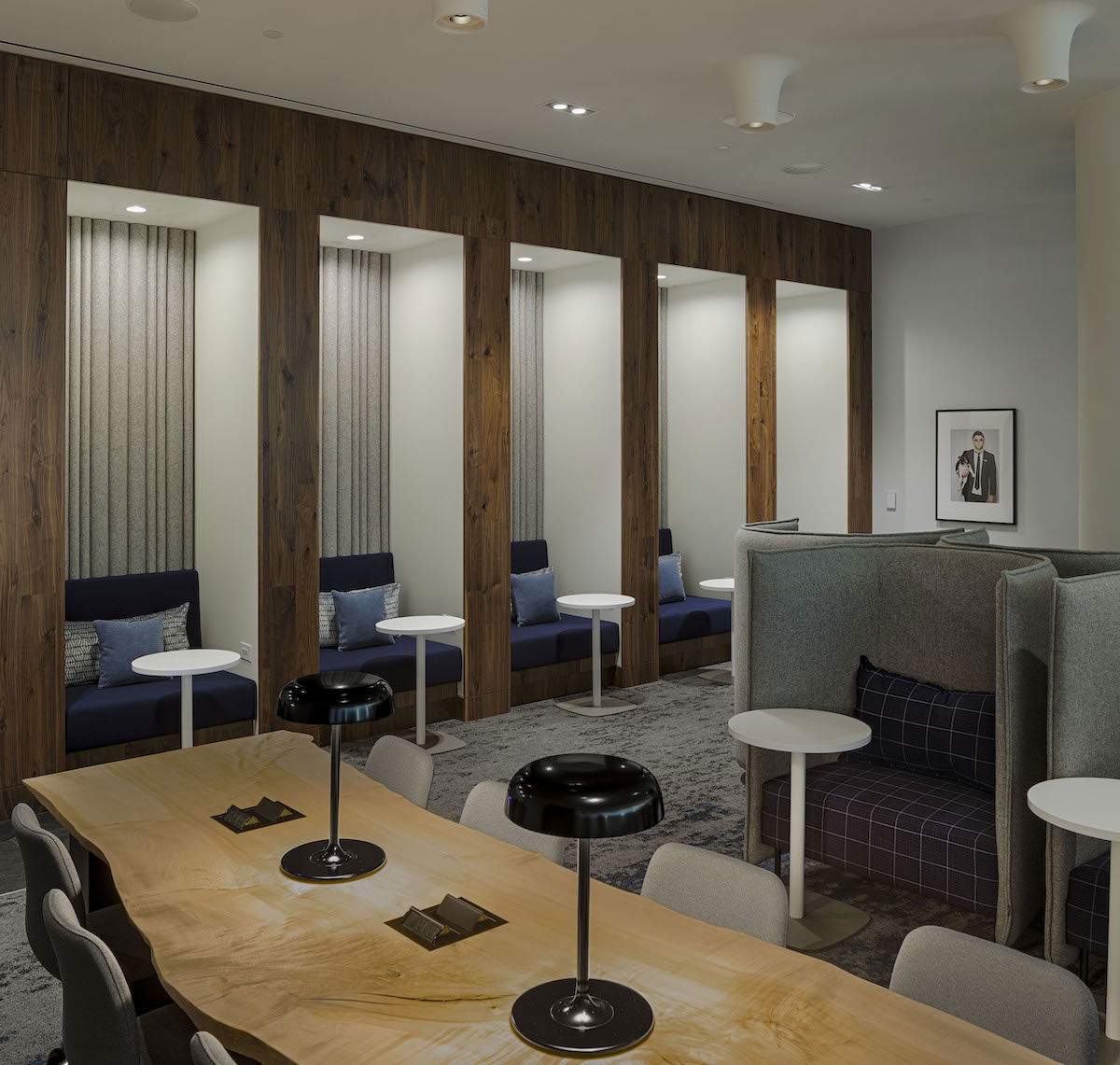 amex lounge locations