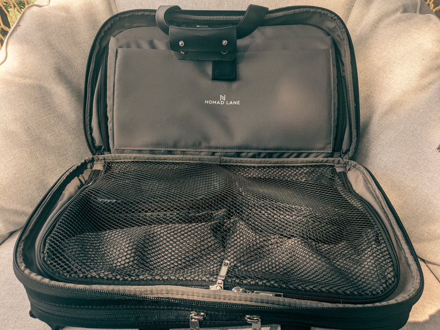 Bento Bag: Most Thoughtful Travel Bag Ever
