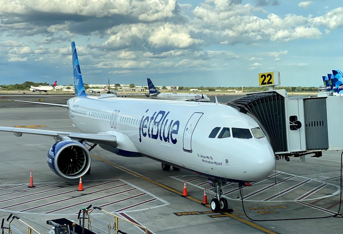 Is JetBlue Planning On Opening Airport Lounges?