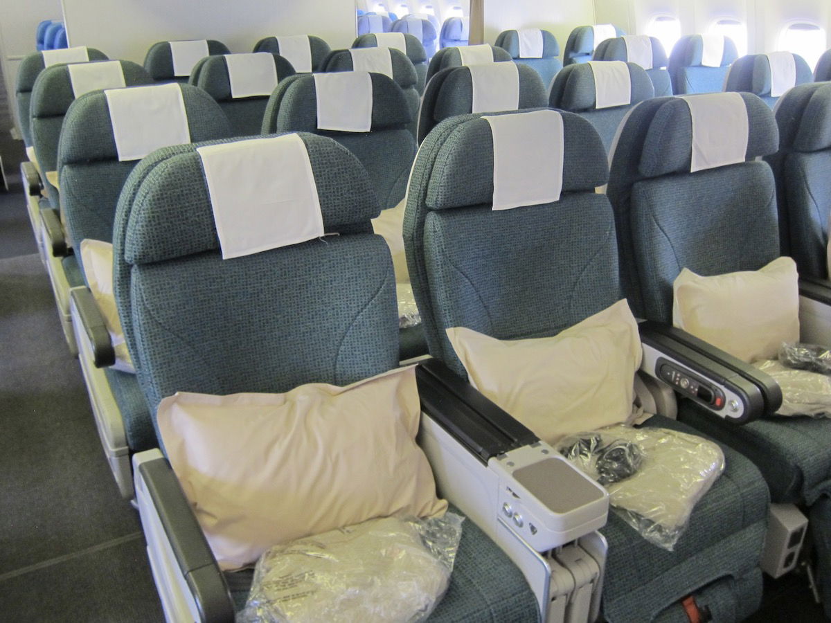 cathay pacific premium economy 777