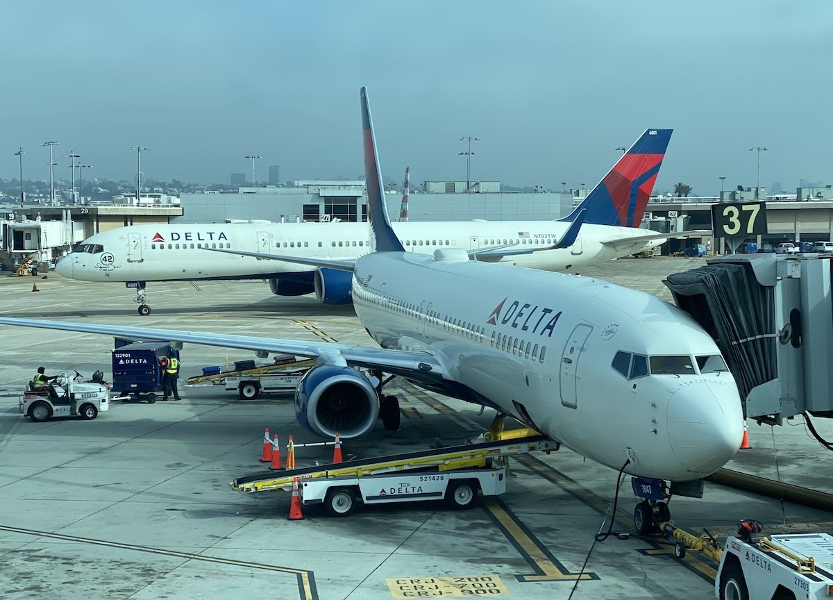 Delta Will Pay Flight Attendants During Boarding