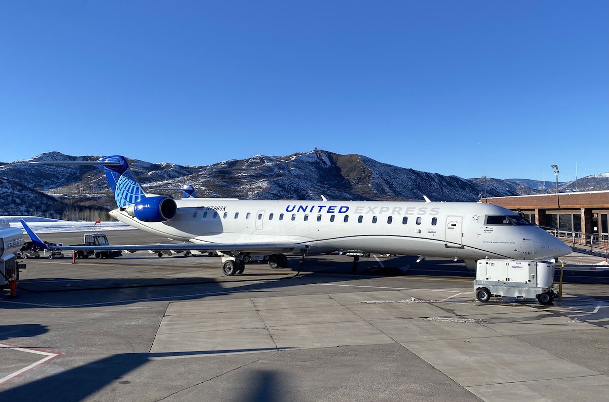 Smart SkyWest Will Pay Flight Attendants During Boarding One Mile at