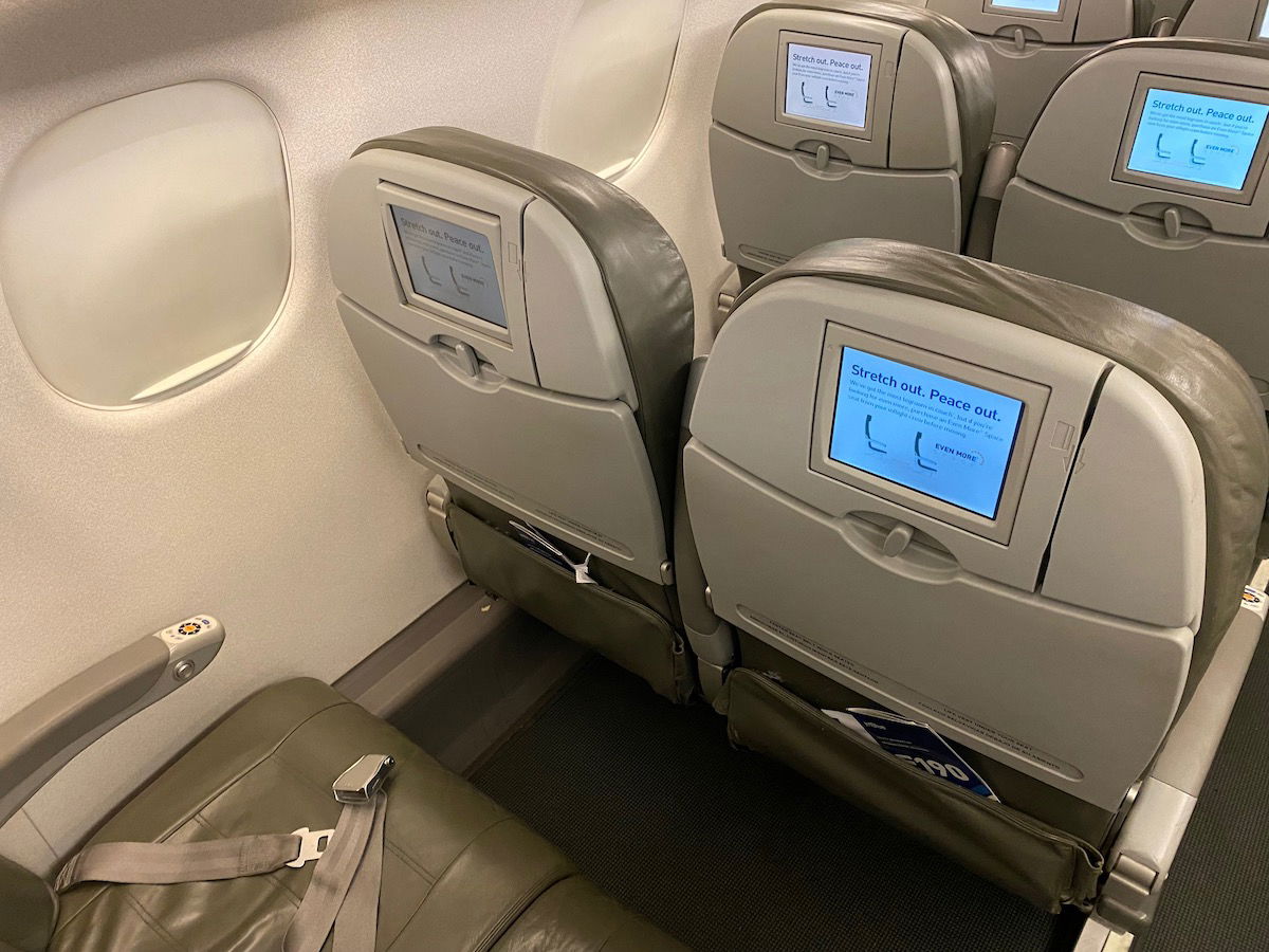 Embraer 190 Aircraft Seating