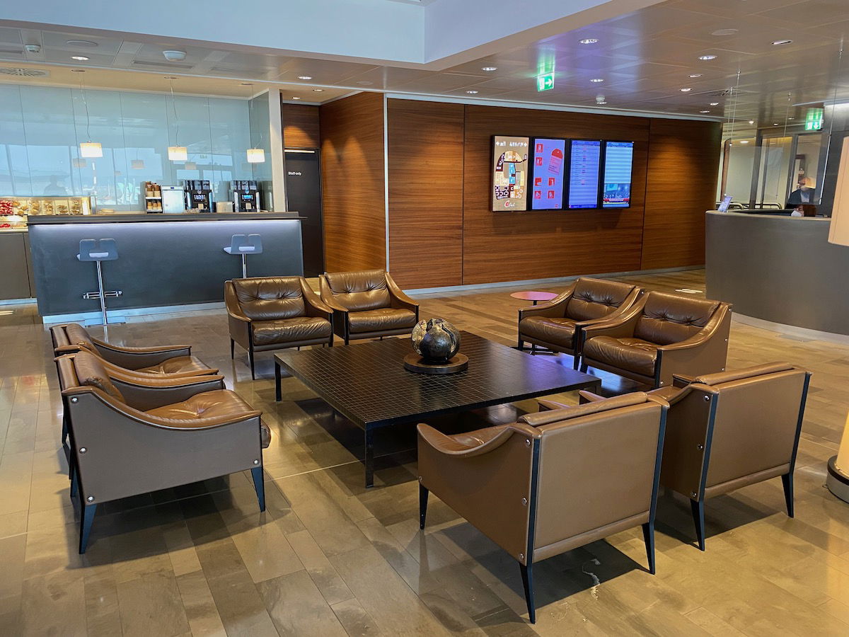 Review: Sala Montale One Mile Malpensa Milan - Airport Lounge (MXP) a Time at