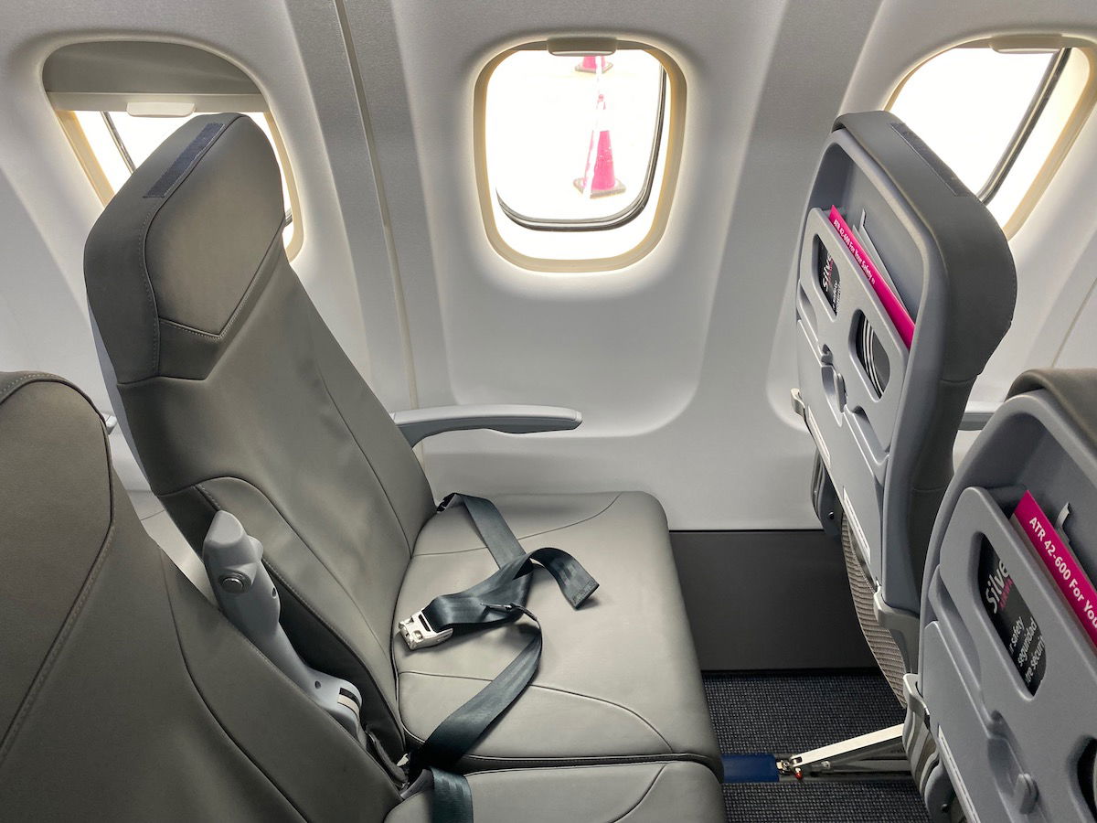 Review Silver Airways ATR42600 Turboprop One Mile at a Time