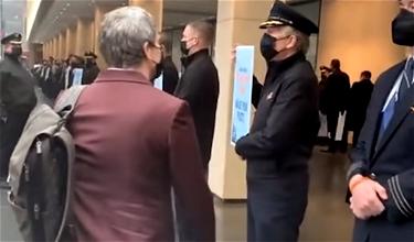 Alaska Airlines Executive’s Unusual Interaction With Picketing Pilots