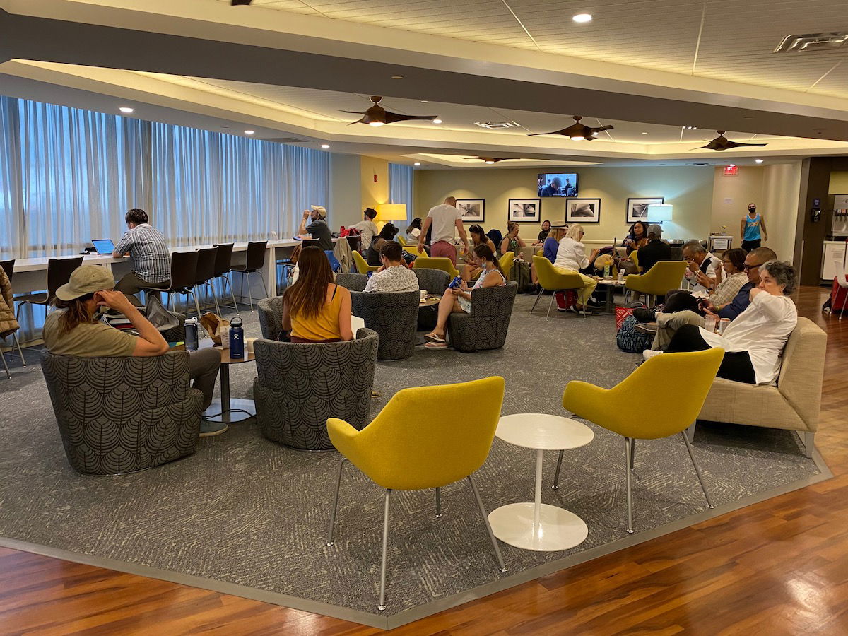 Review: Hawaiian Airlines Plumeria Lounge Honolulu Airport (HNL)