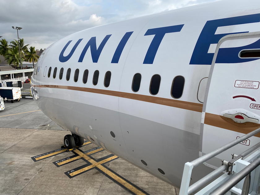 United Airlines 787 Business Class cabin interior