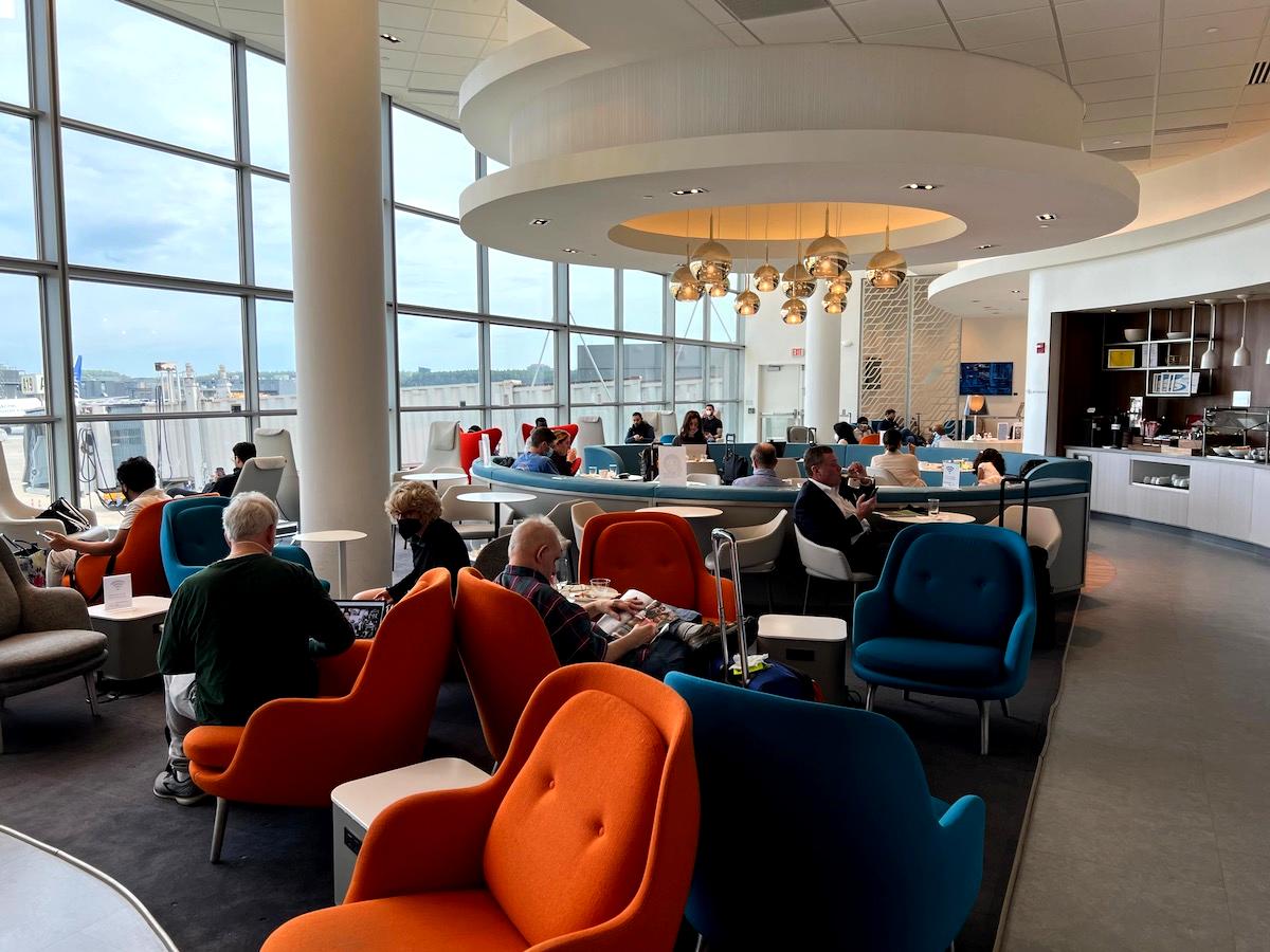 Review: Air France-KLM Lounge Washington Dulles Airport (IAD)