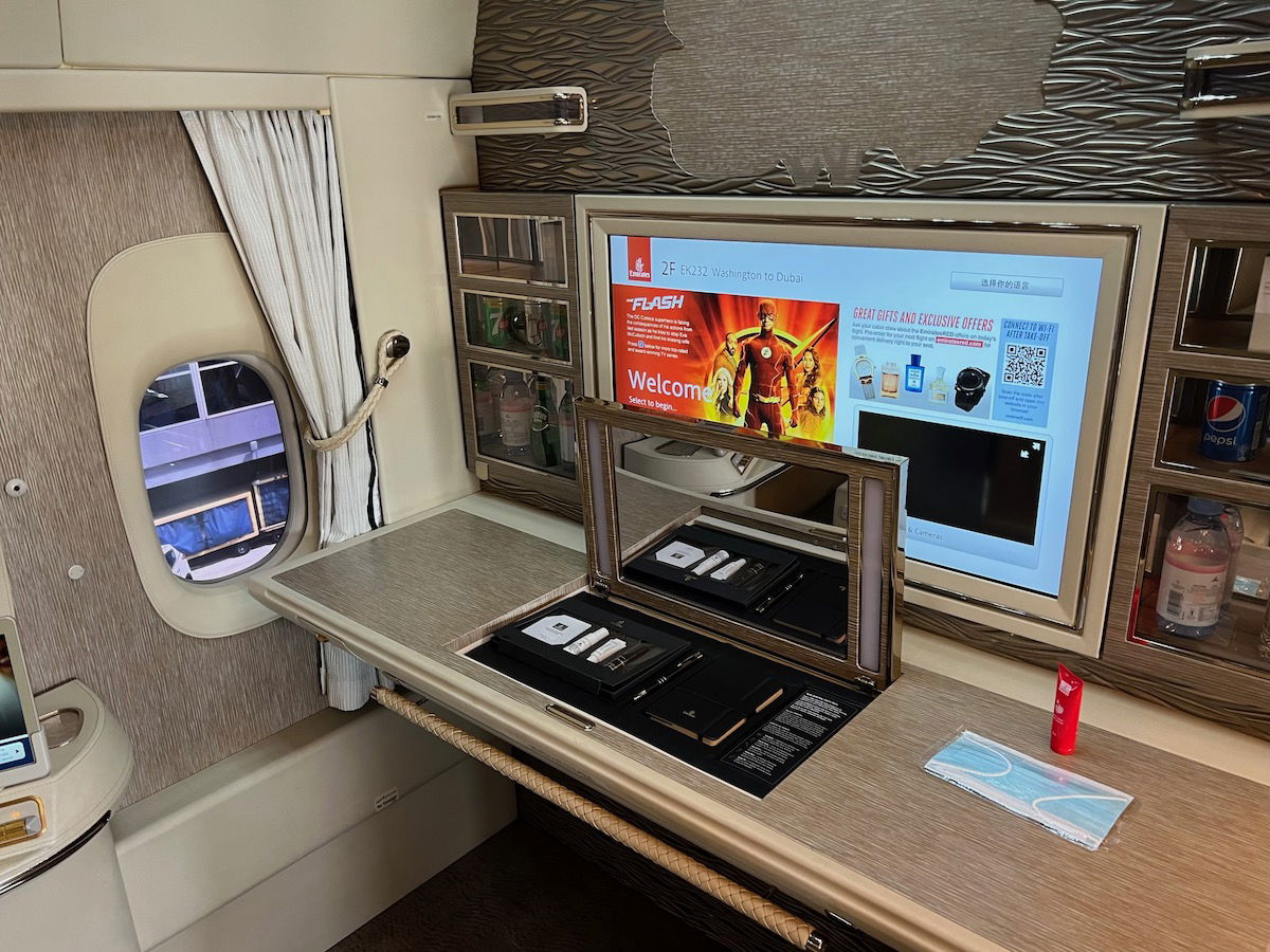 Review New Emirates Boeing 777 First Class Iad Dxb One Mile At A Time