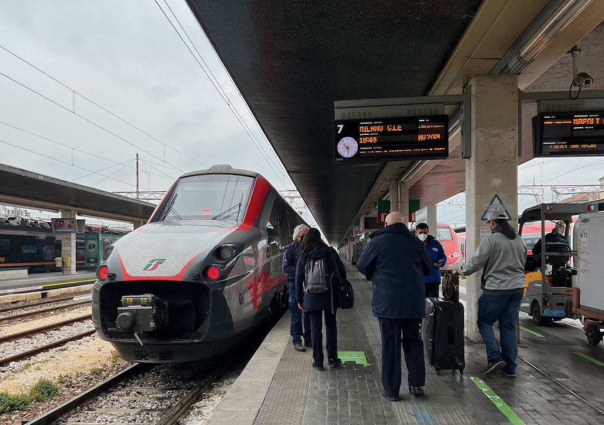 Review Trenitalia Business Class Venice To Milan One Mile at