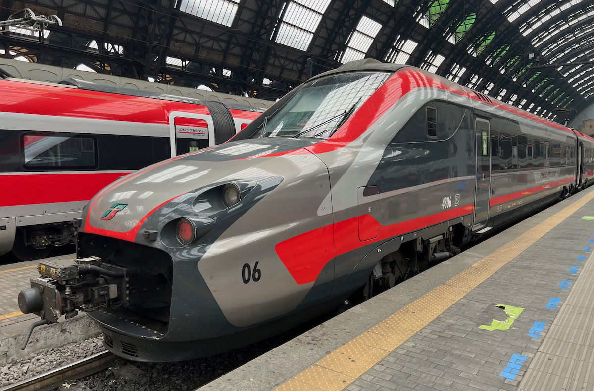 Review Trenitalia Business Class Venice To Milan Trueviralnews 