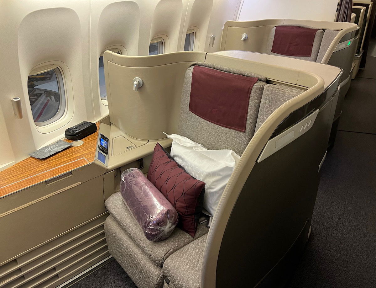 Review Qatar Airways Boeing 777 First Class Mle Doh One Mile At A Time