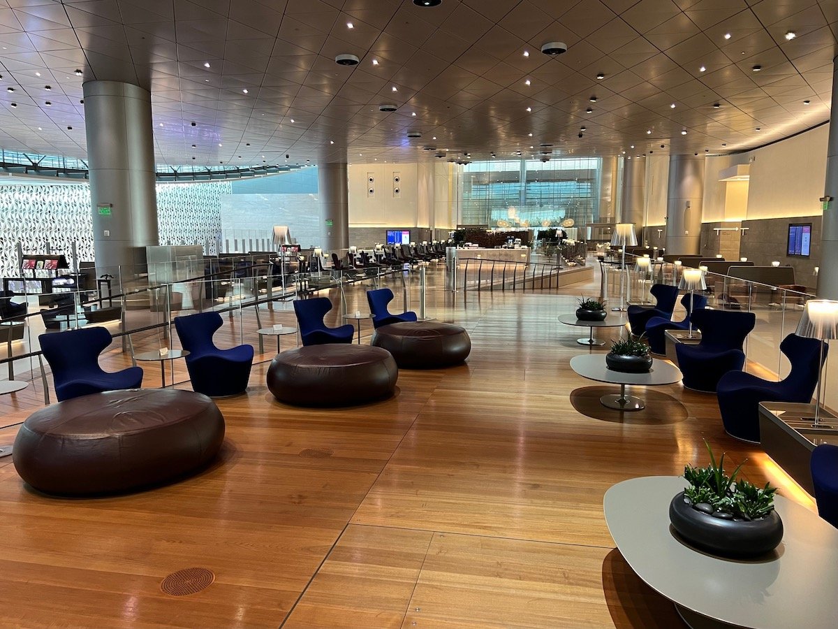 Review: Qatar Airways Al Mourjan Business Class Lounge – South, Doha Airport  - Executive Traveller