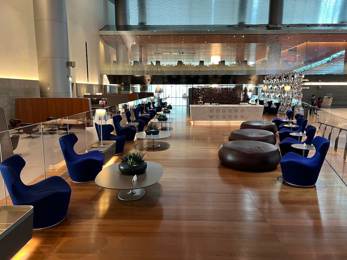 qatar airport lounge