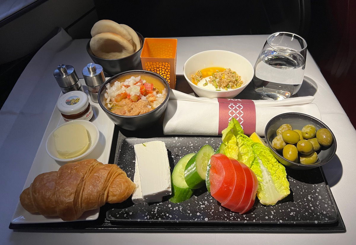 qatar airways business class food