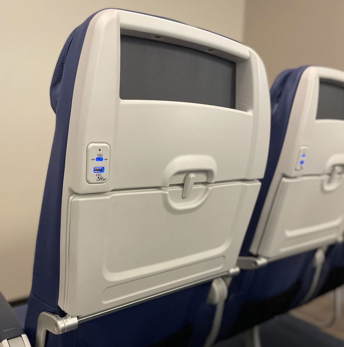 woot-southwest-airlines-finally-adding-in-seat-power-one-mile-at-a-time