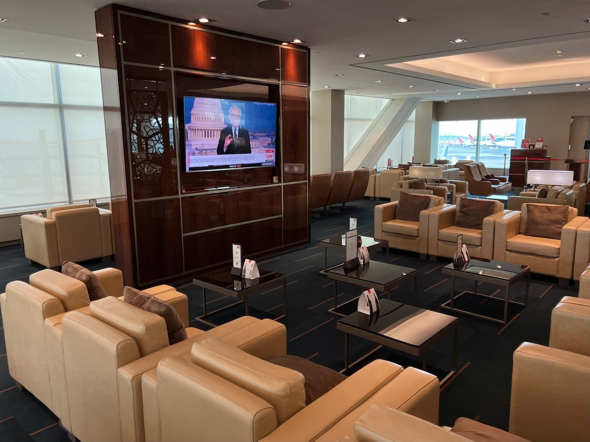 Review: Emirates Lounge New York (JFK) Emirates Lounge New York JFK 17