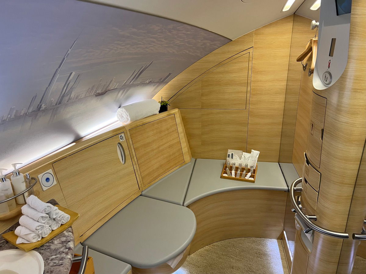 Guide To Emirates' A380 First Class Shower Spa (2022)