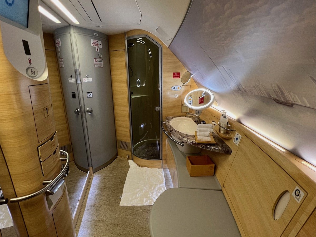 Guide To Emirates A380 First Class Shower