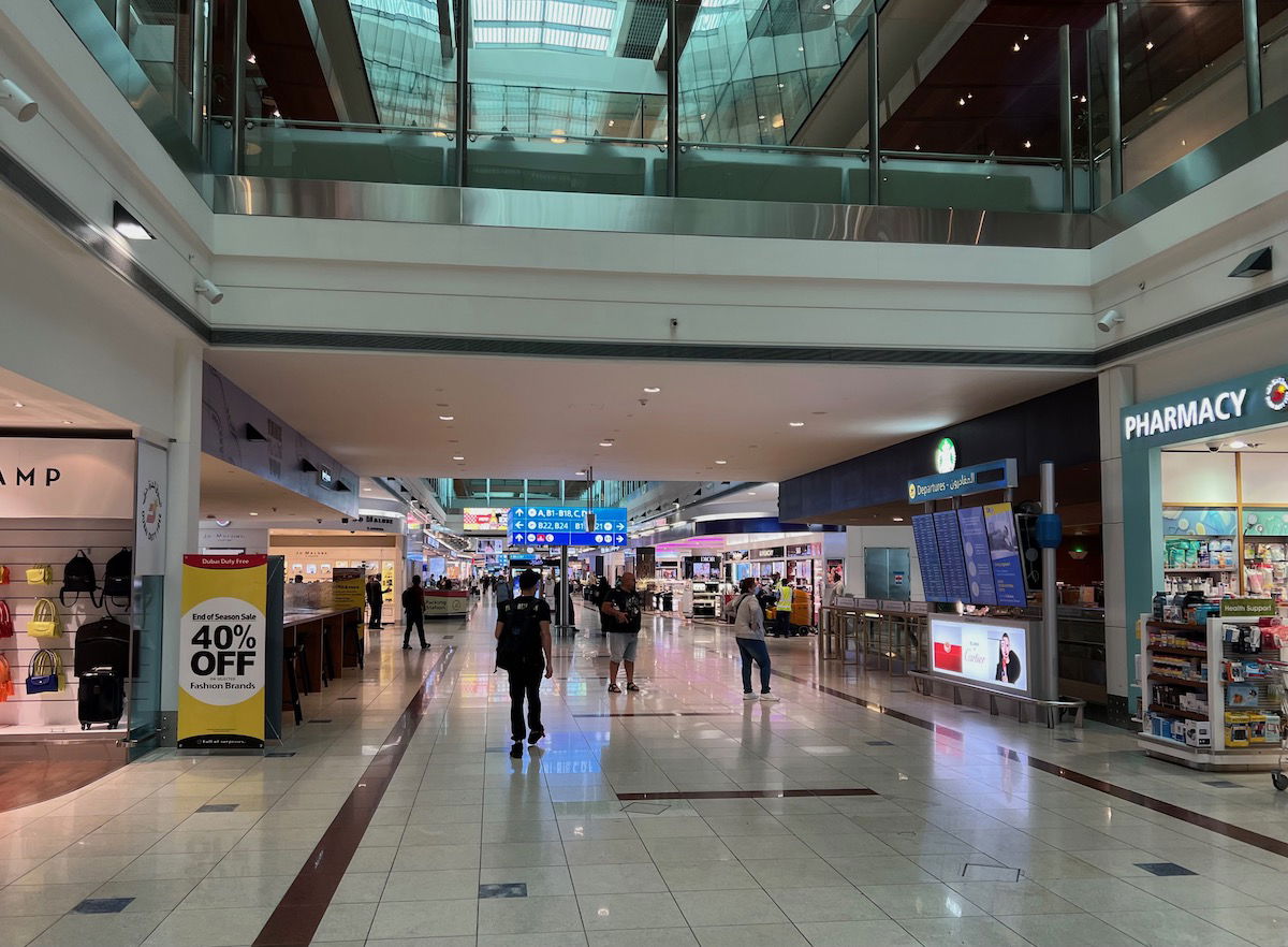 Shops in Concourse B, Terminal 3 at Dubai International Airport