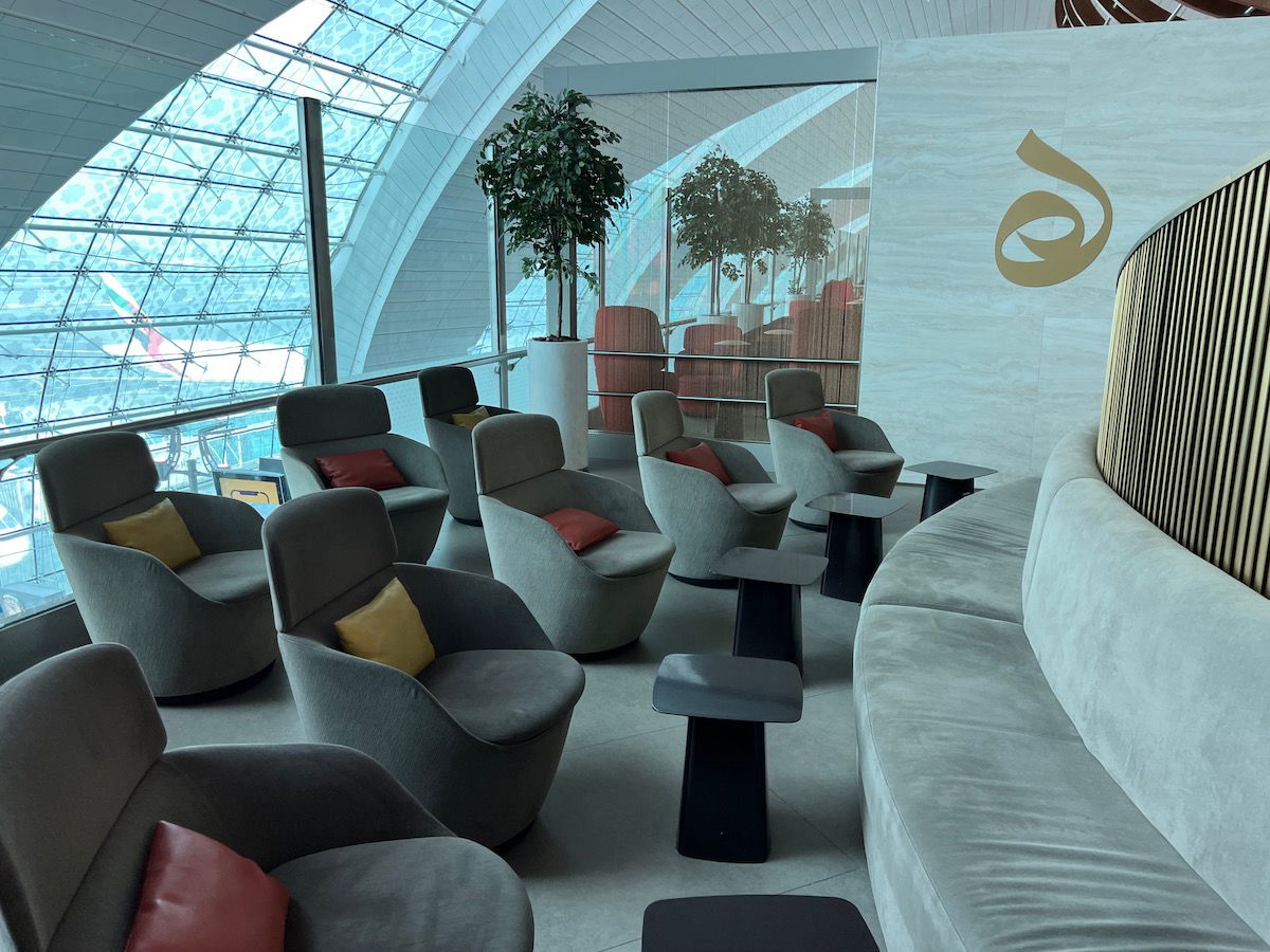 Comparing Emirates Marhaba Lounge to Other Airport Lounges in Dubai ...