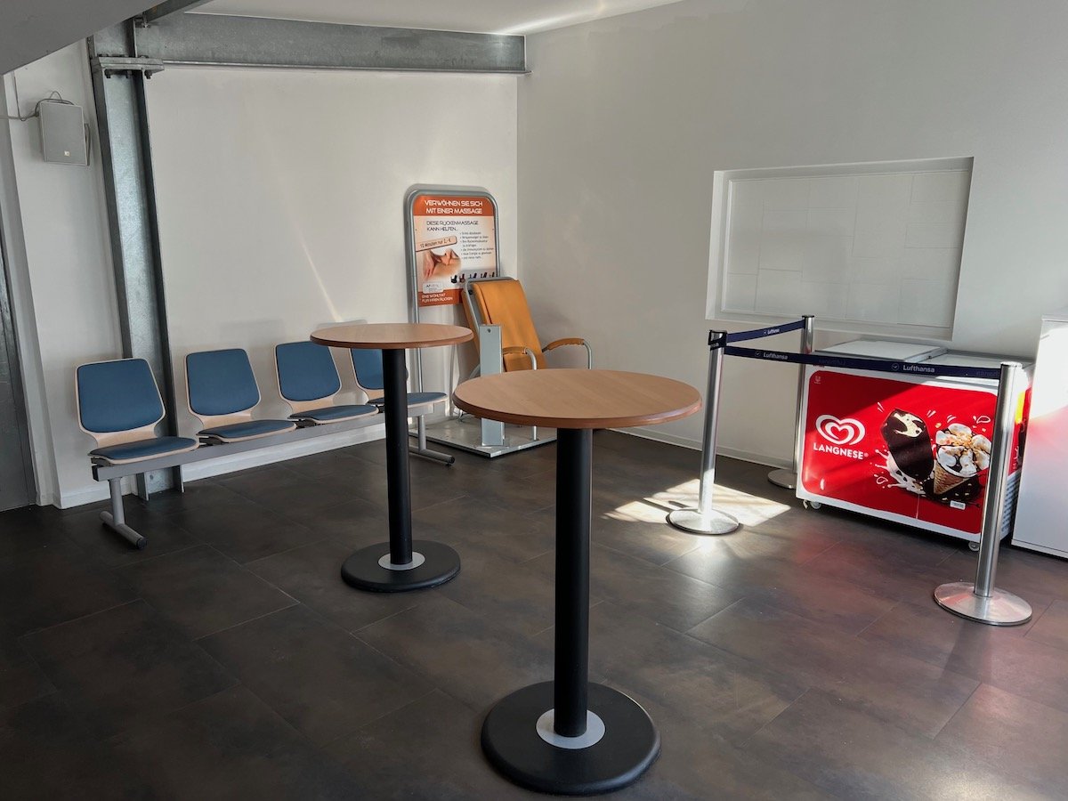 Review: Sylt Airport Lounge (GWT) Sylt Airport Lounge 11