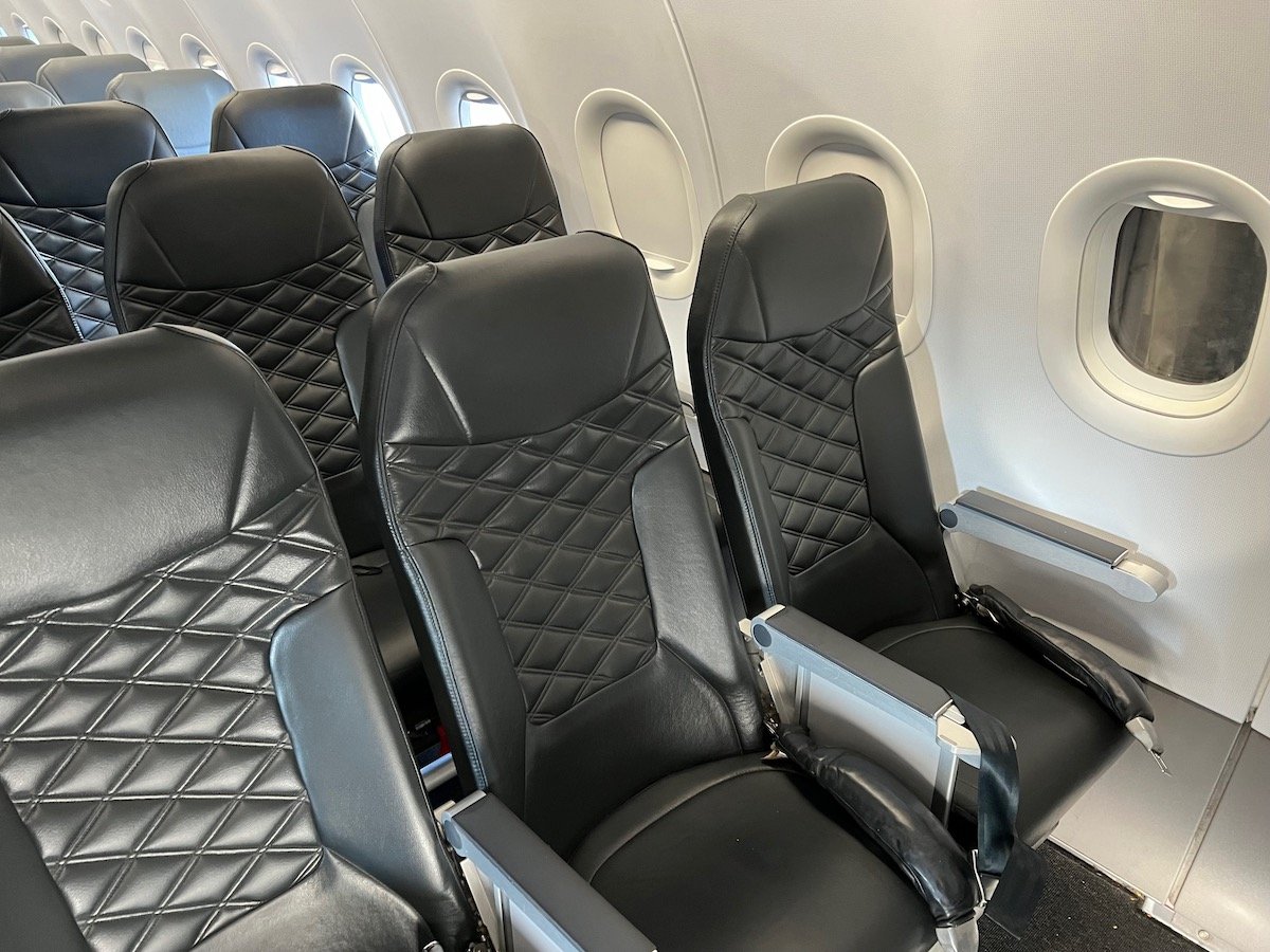 Review Frontier Airlines A320neo Stretch Seats (ISPTPA) (2022)
