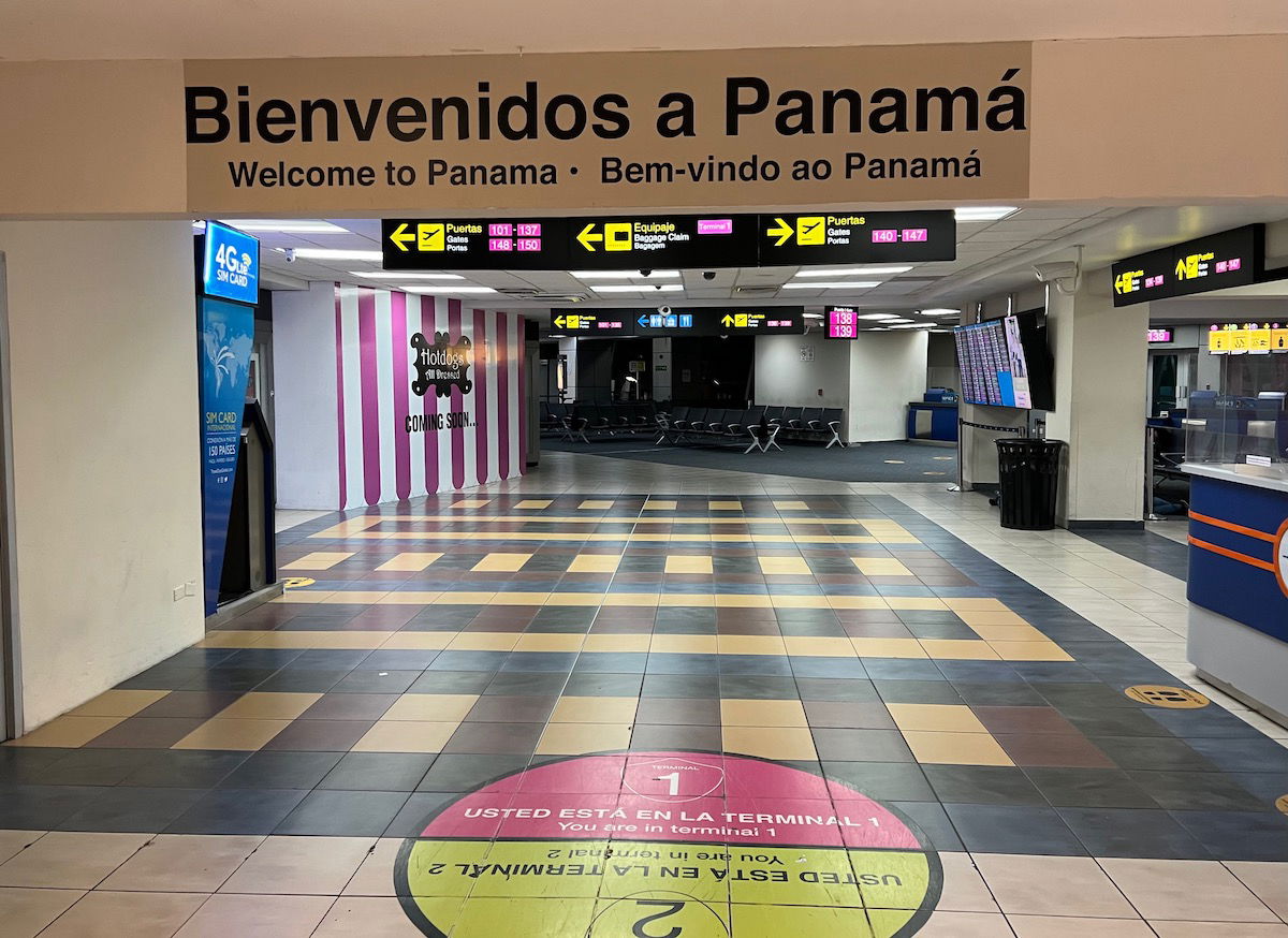 Panama Airport Terminal 2 22 