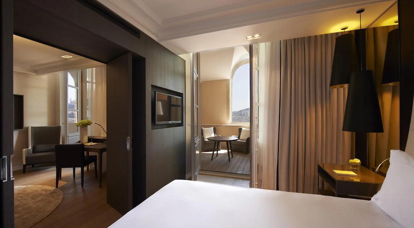 Junior suite at the InterContinental Marseille hotel