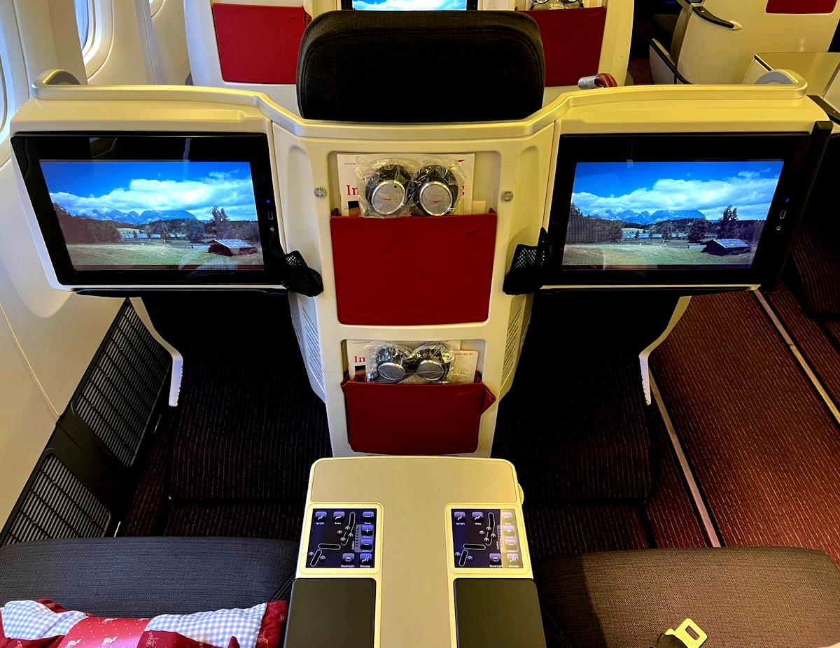 Review Austrian Business Class 777 Ord Vie Laptrinhx News 9085