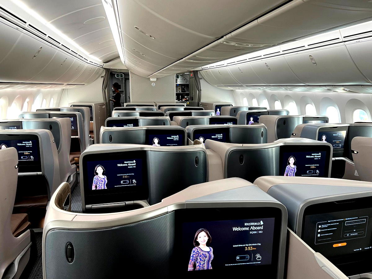 Review Singapore Airlines Business Class 787 (SINSGN) One Mile at a