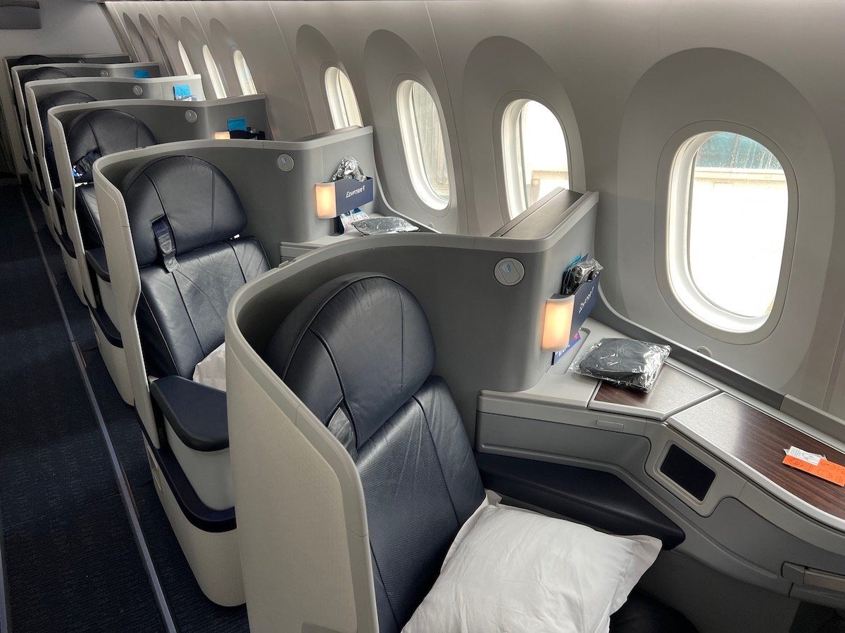 EgyptAir's Disappointing Boeing 787 Business Class - One Mile at a Time