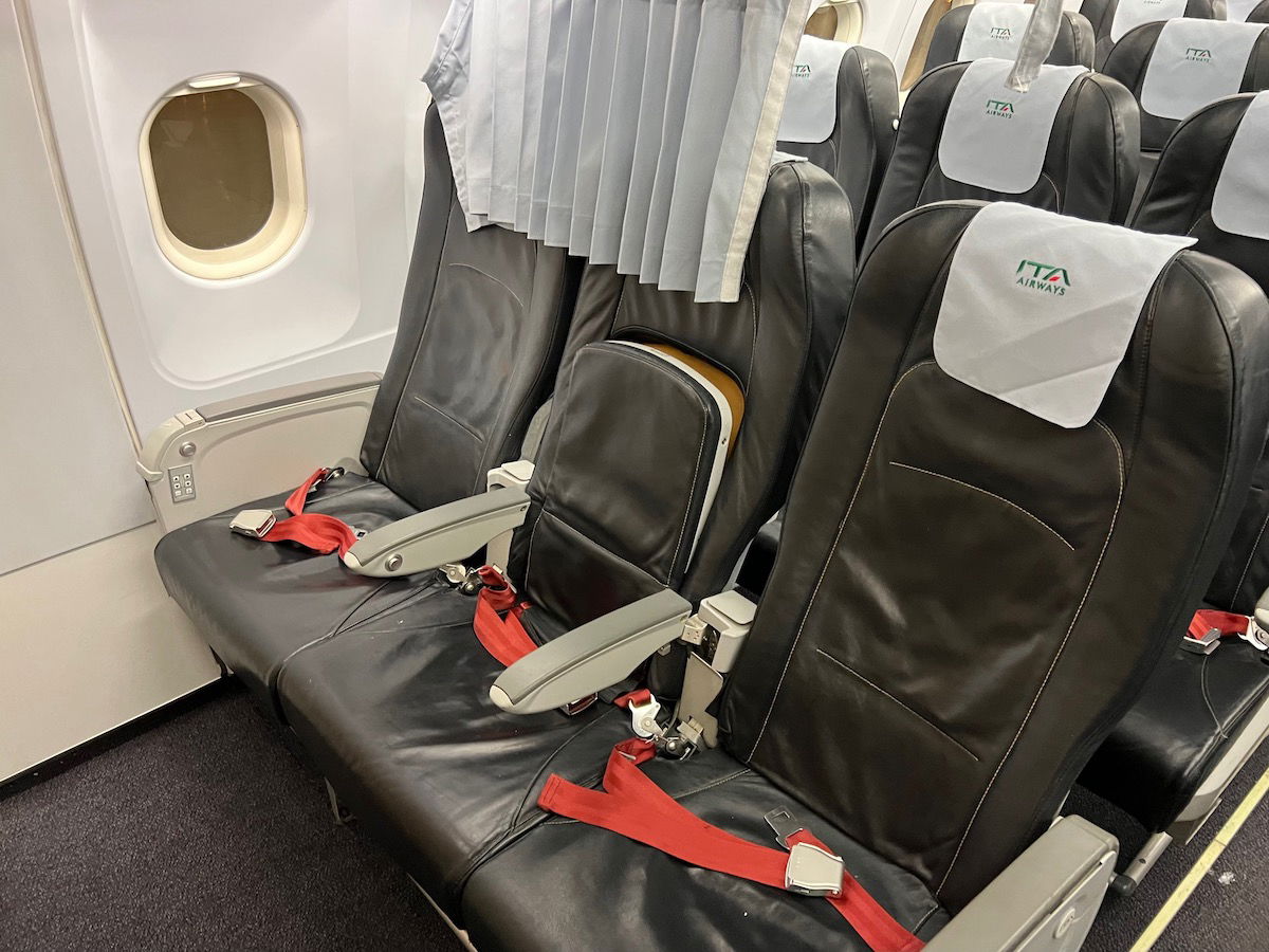 airbus a318 seating