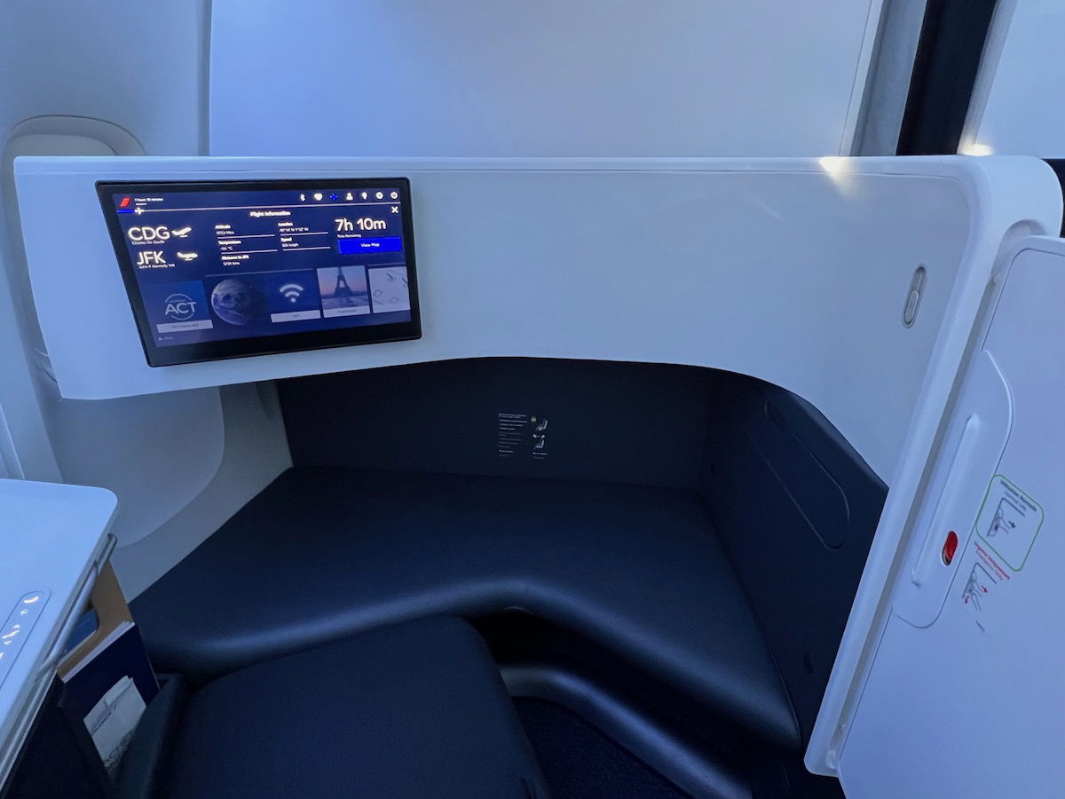 Air France Has The World S Best Business Class Seat One Mile At A Time