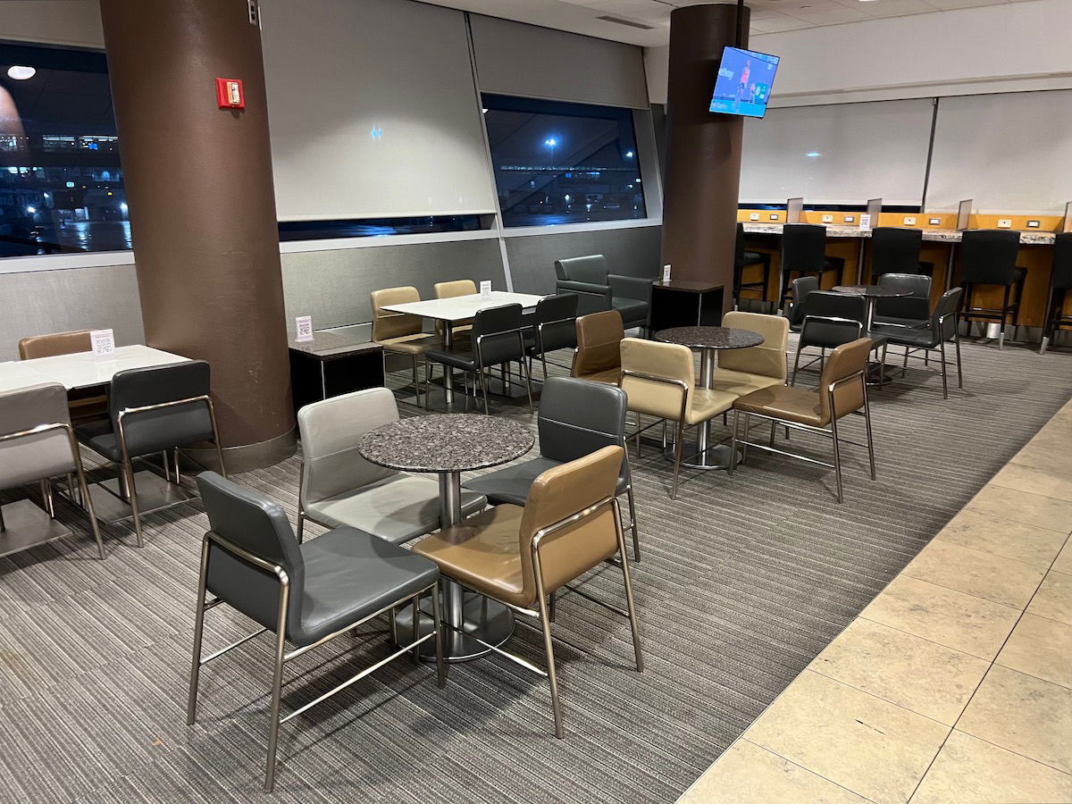 Review: American Admirals Club New York (JFK) - One Mile at a Time