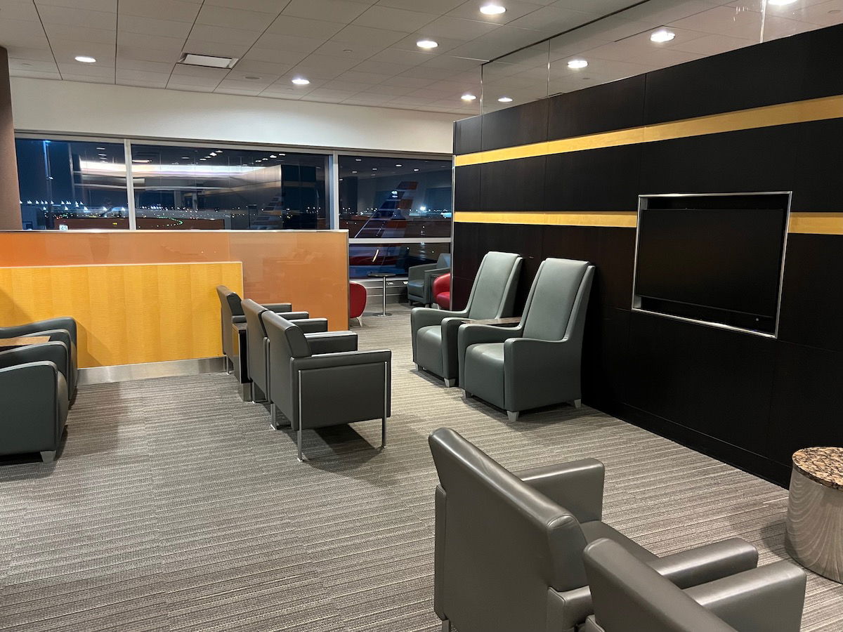 Review: American Admirals Club New York (JFK) - One Mile at a Time