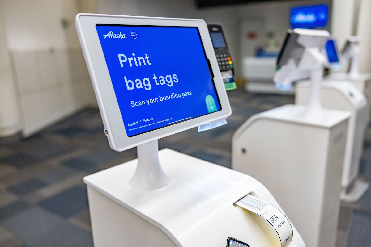 How much does Alaska Airlines charge for baggage? - Quora