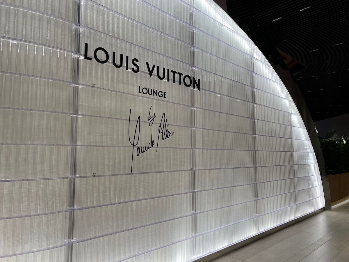 Qatar Airways' Louis Vuitton Lounge Doha Airport (Including Menu