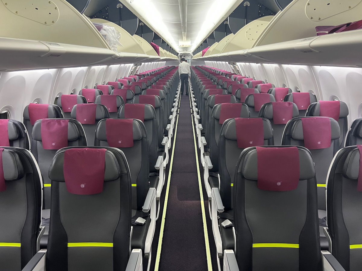 Flying Qatar Airways' New Boeing 737 MAX - One Mile at a Time