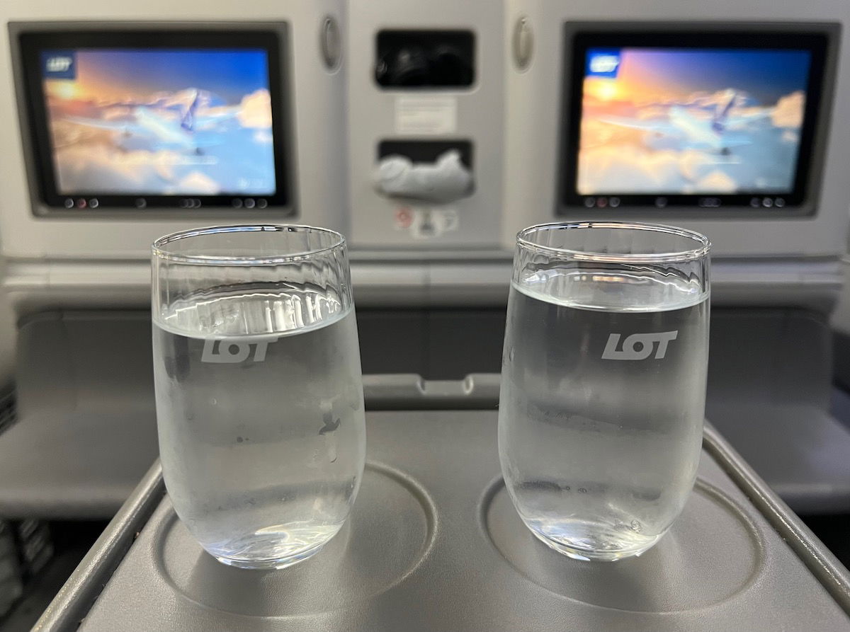 Crew Juice: 6 Best Flight Attendant Inflight Cocktail Recipes