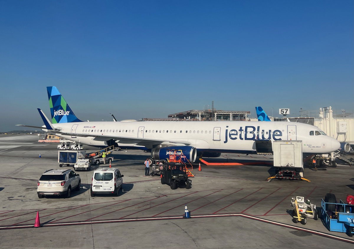 JetBlue Raises Checked Bag Charges, Provides “Peak” Bag Pricing